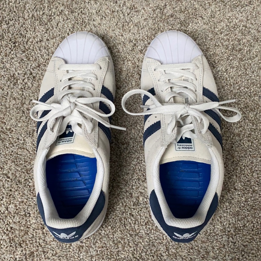 Adidas Sneakers